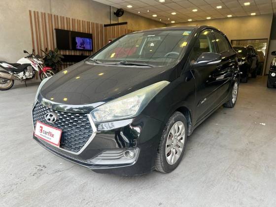 HYUNDAI HB20 1.6 COMFORT PLUS 16V FLEX 4P AUTOMÁTICO HYUNDAI HB20 1.6 COMFORT PLUS 16V FLEX 4P AUTOMÁTICO